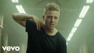 #OneRepublic – #CountingStars (Official Music Video)
